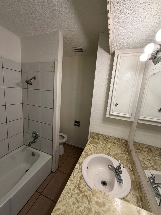 Photo - 1613 38th St Unit 1613 38th St