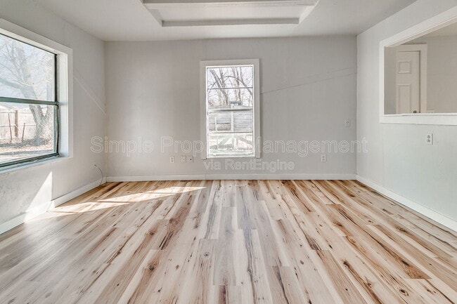 Photo - 620 W Acres St