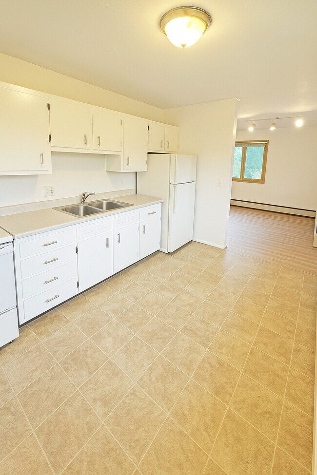 Photo - 2105 Lake Point Dr