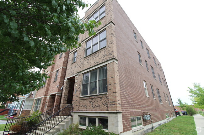 Building Photo - 4622 W Schubert Ave Unit 3 Rental