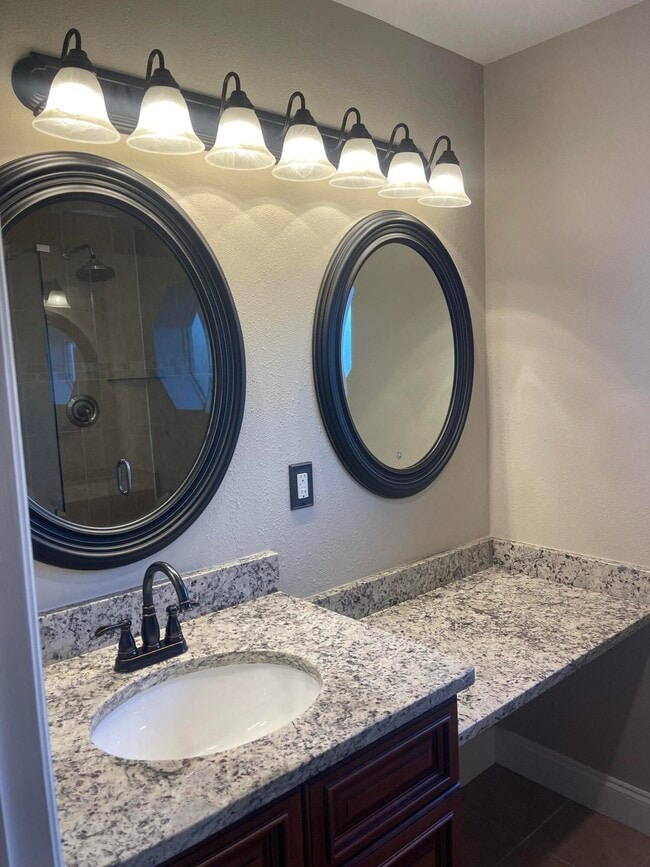 Photo - 1851 SW Inlander Ave