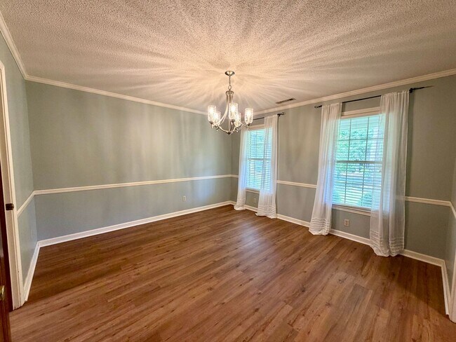 Photo - Fabulous Home Near Alice Drive!