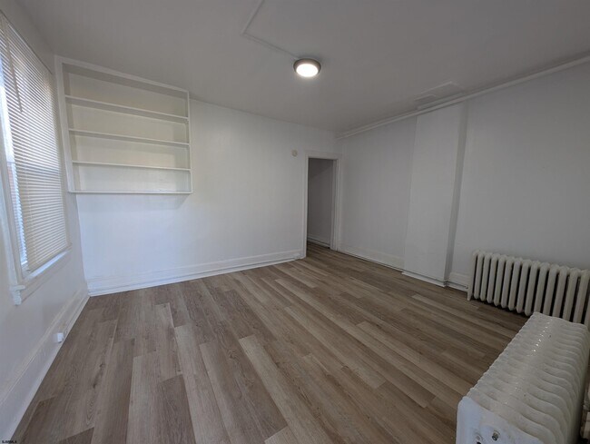 Photo - 902 Westcoat Pl