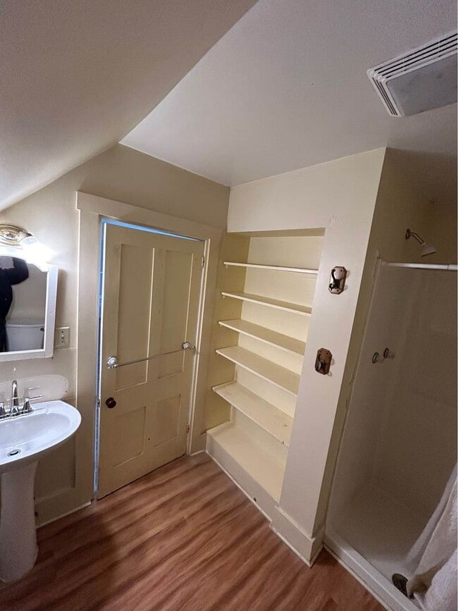 Photo - 323 Pine St Unit 3