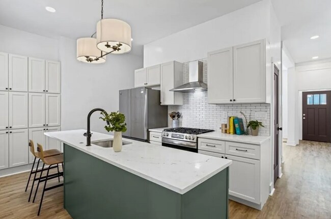 Photo - 2013 Forbes Ave