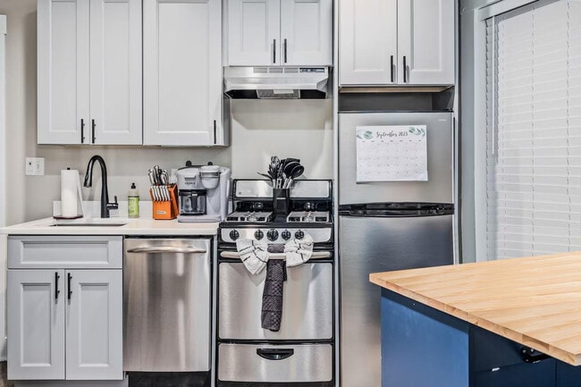 Photo - 396 Hanover St Unidad ID1364230P