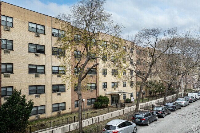 Alternate - Fountainbleau-Cambridge