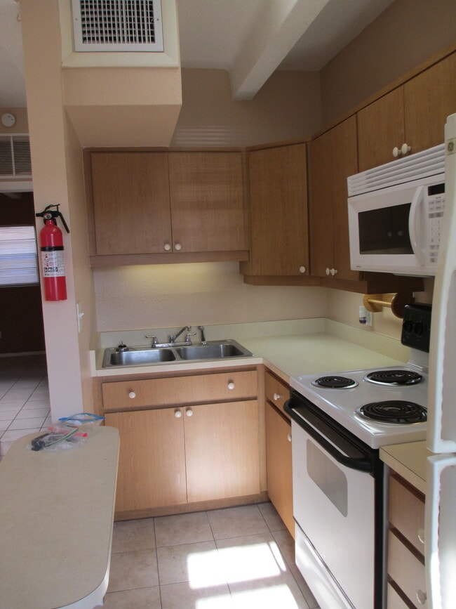 Photo - 1715 Dixon Blvd Unidad 114