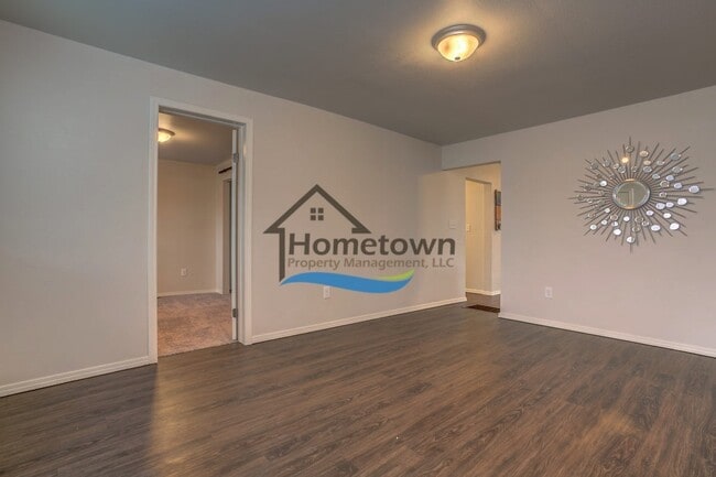 Photo - 3 Bed 1 Bath Coeur D'Alene Home with Single Car Garage!