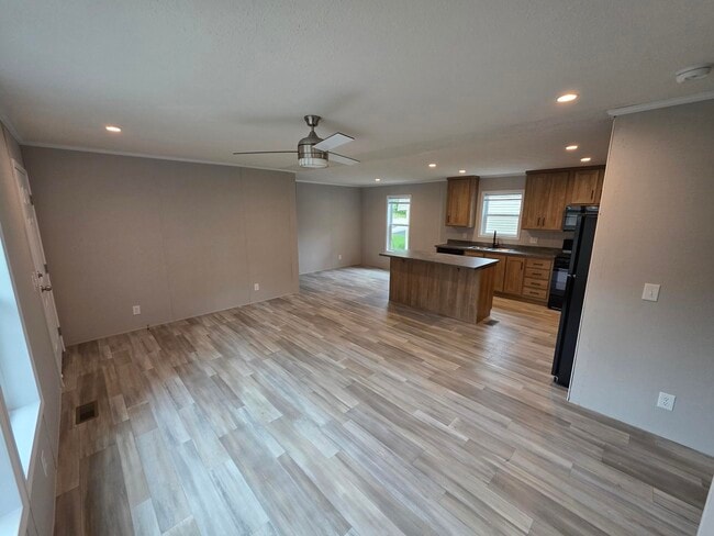 Photo - 90 Thomas Ln