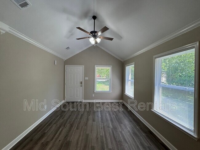 Photo - 127 Galloway Cir