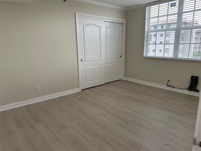 Photo - 3510 Oaks Way Unit 801