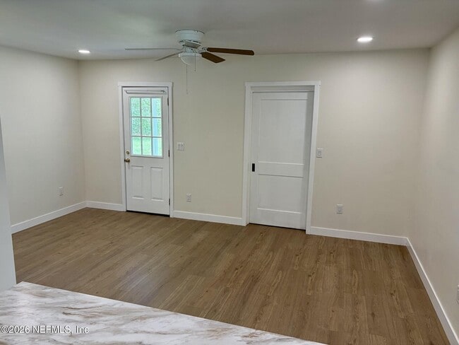 Photo - 223 N Collen Rd