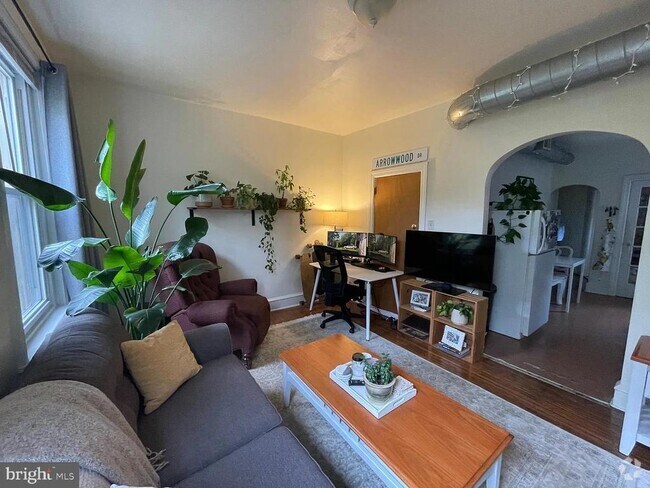 Building Photo - 4329 Osage Ave Unit 2E Rental