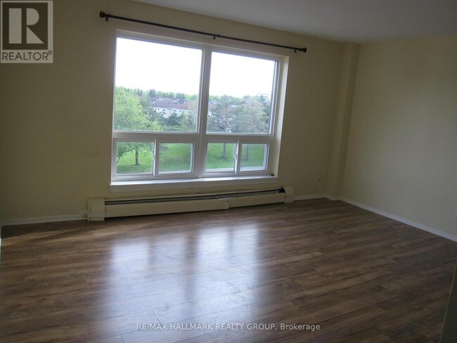 Photo - 898 Elmsmere Rd Unit 12