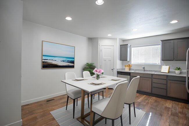 Photo - Gorgeous 3-Story Townhomes in Vineyard! Gr...