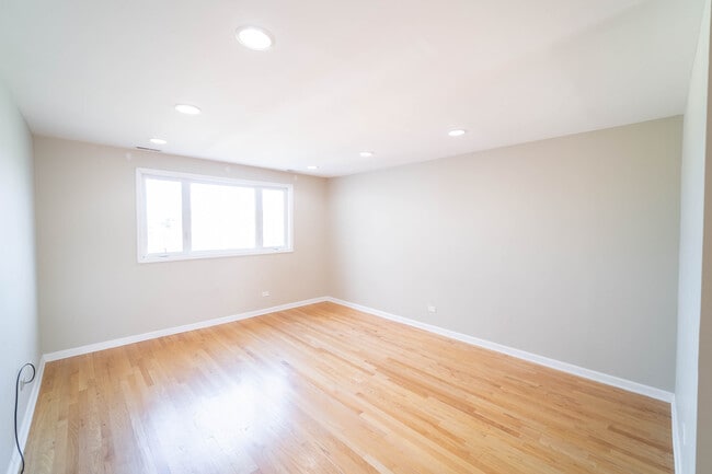 Photo - 8350 Kimball Ave