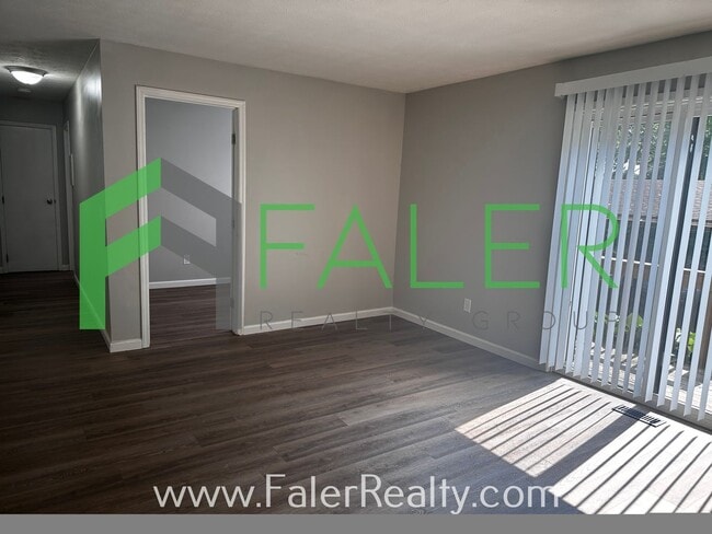 Photo - Update 2 bedroom condo - Move in ready!