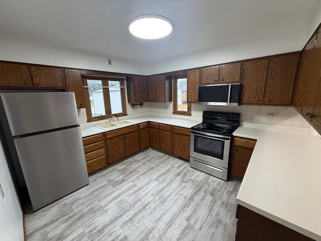200 N Central Ave
