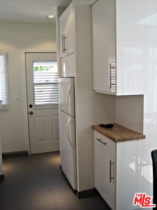Photo - 4125 Huron Ave