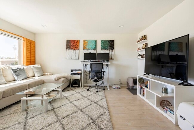Photo - 1260 Armacost Ave Condo Unit 204