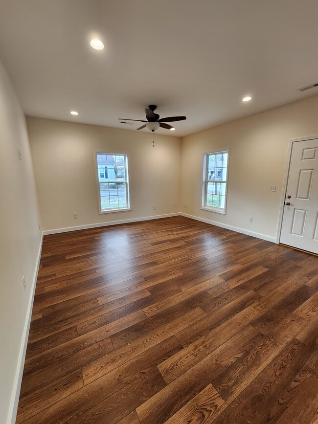 Photo - 2636 Jones St