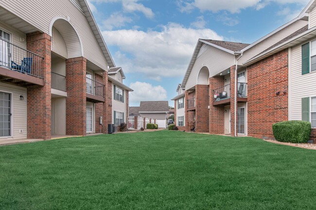 Hawthorn Suites Apartments