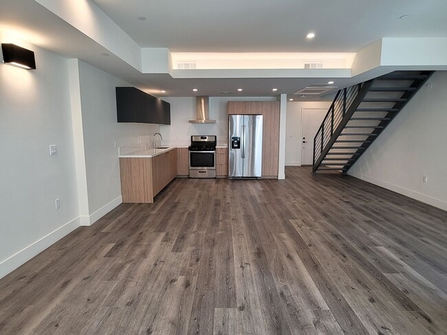 Photo - 862 Moraga Dr Unit 205