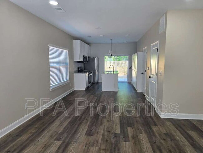 Photo - 404 Giles St Unit B