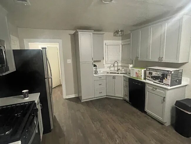 Photo - 3737 Shelby Dr