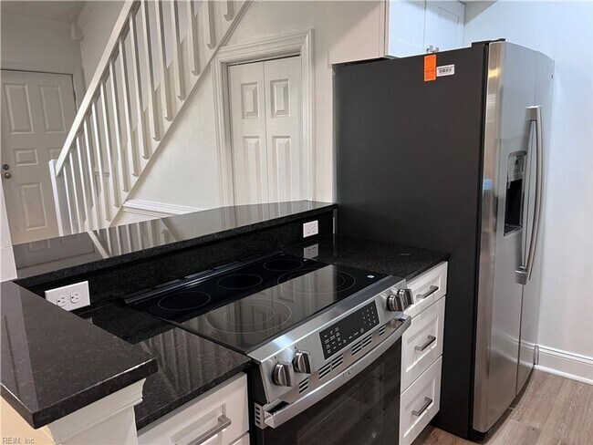 Photo - 947 Wildwood Square Ct