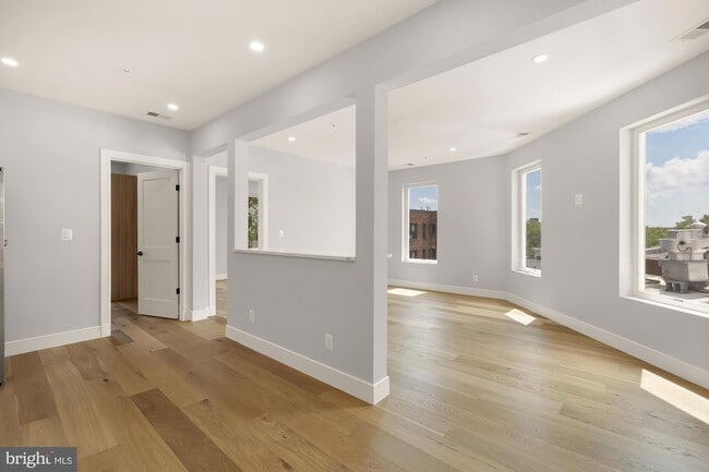 Photo - 3215 Mt Pleasant St NW Unit 201