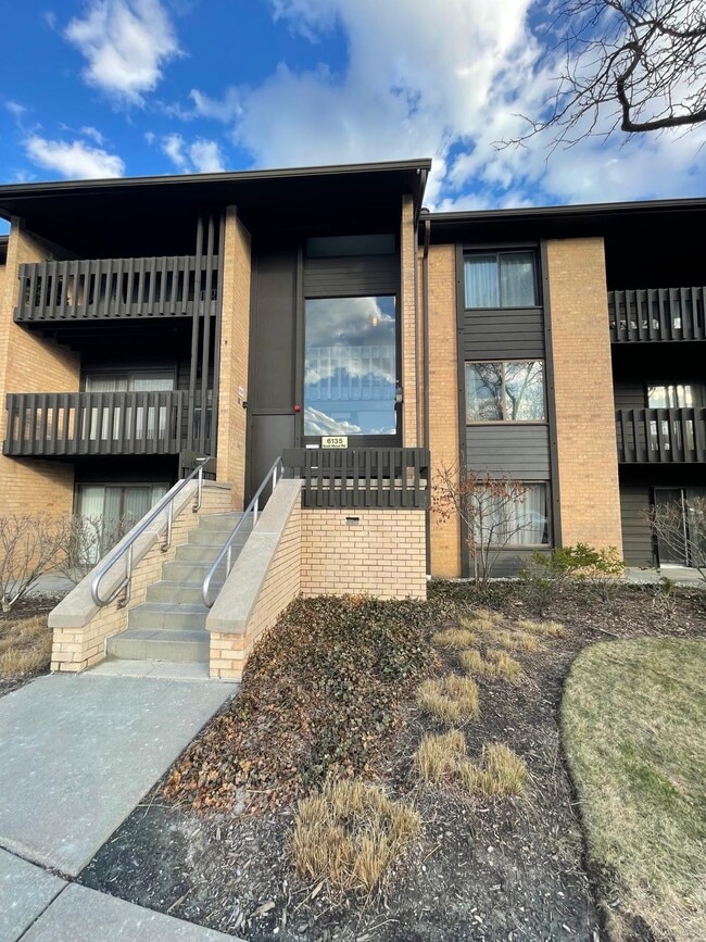 Photo - 6135 Knoll Wood Rd Unit 1B