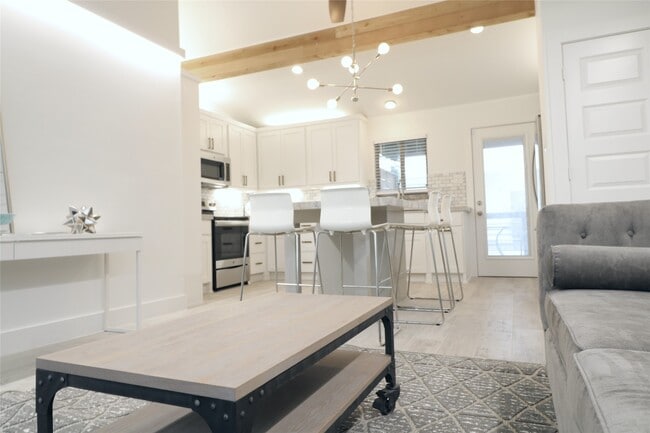 Photo - 1802 Arbor St Unit E6