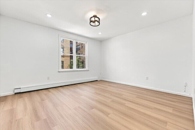 Photo - 149 37th St Unit 1