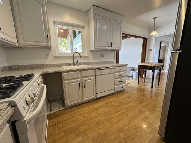 Photo - 3534 Jefferson Ave