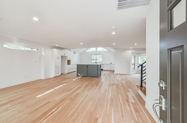Photo - 4718 N Braeswood Blvd