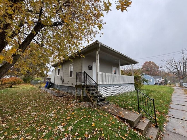 Photo - 1239 Goodman Ave