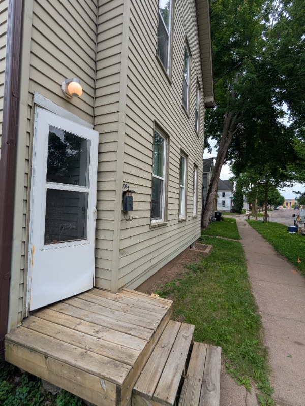 Building Photo - 909 2nd Ave Rental