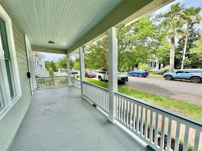 Photo - 1307 Avenue H