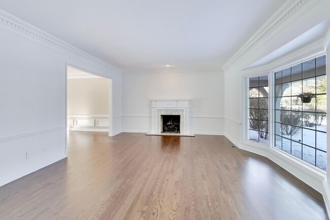 Photo - 931 Coventry Dr