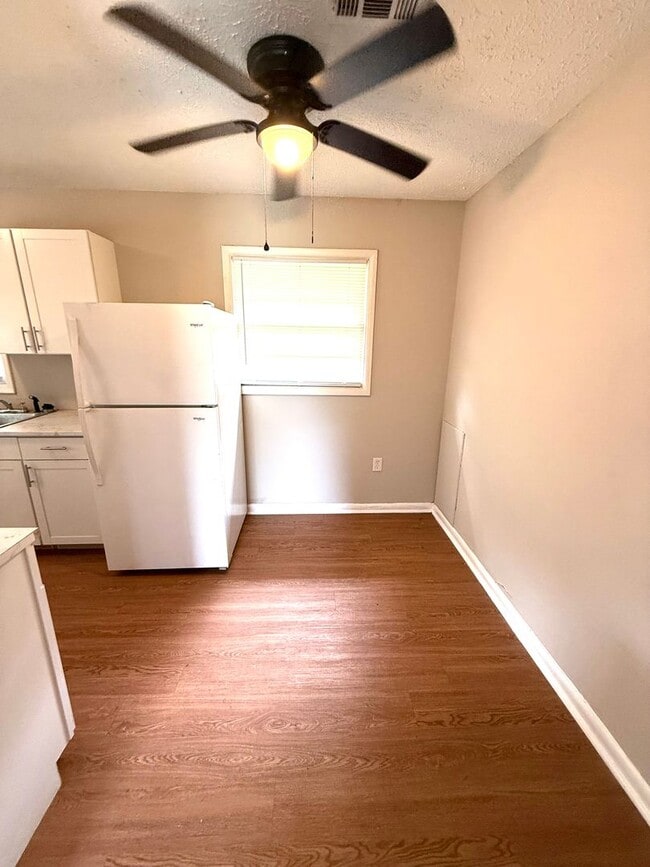 Photo - ** 3 bed 1 bath located in Boylston ** Call 334-366-9198 to schedule a self showing