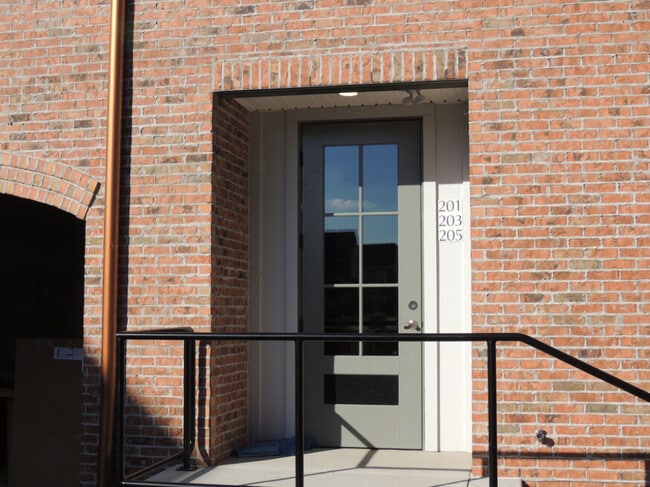 Photo - 201 Market House Cir