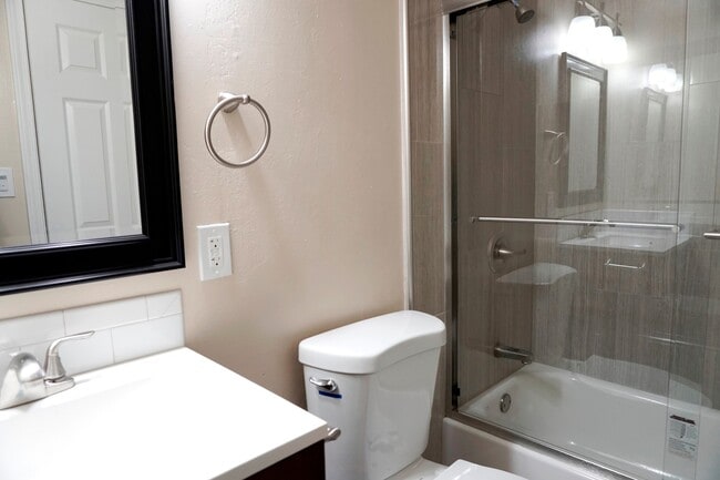 Photo - 1365 Stanwood Dr Unidad 1