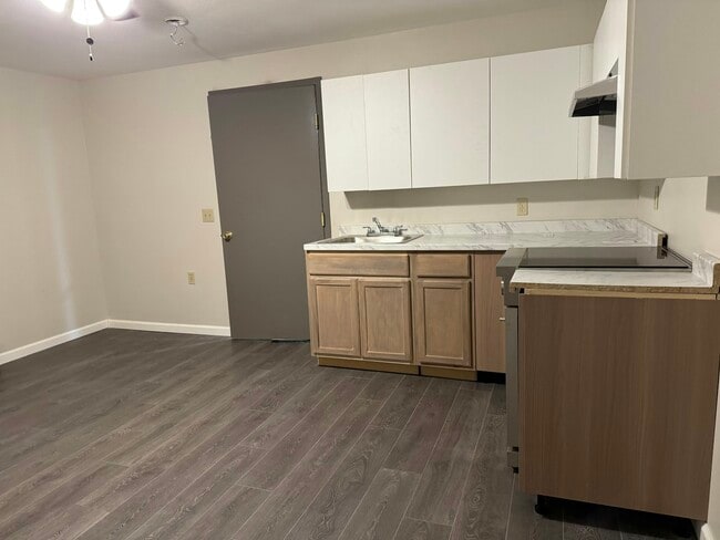 Photo - 355 S Main St Unit A5