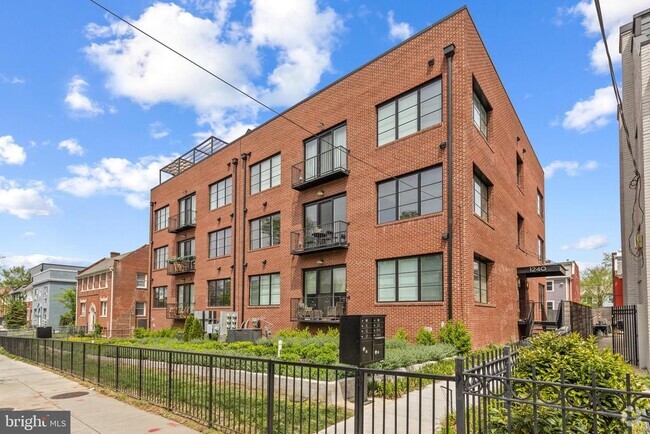 Building Photo - 1240 Raum St NE Unit 21 Rental
