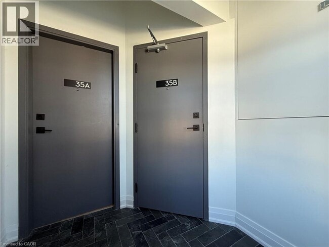 Photo - 35 Victoria Ave Unité B