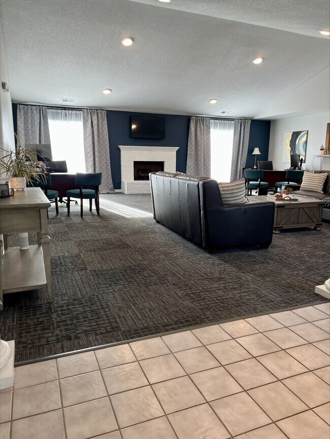 Auburn Pointe