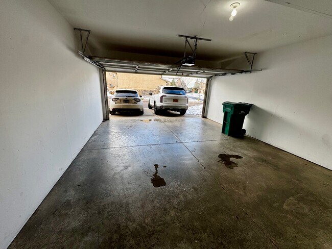 Photo - 3884 Packers Point