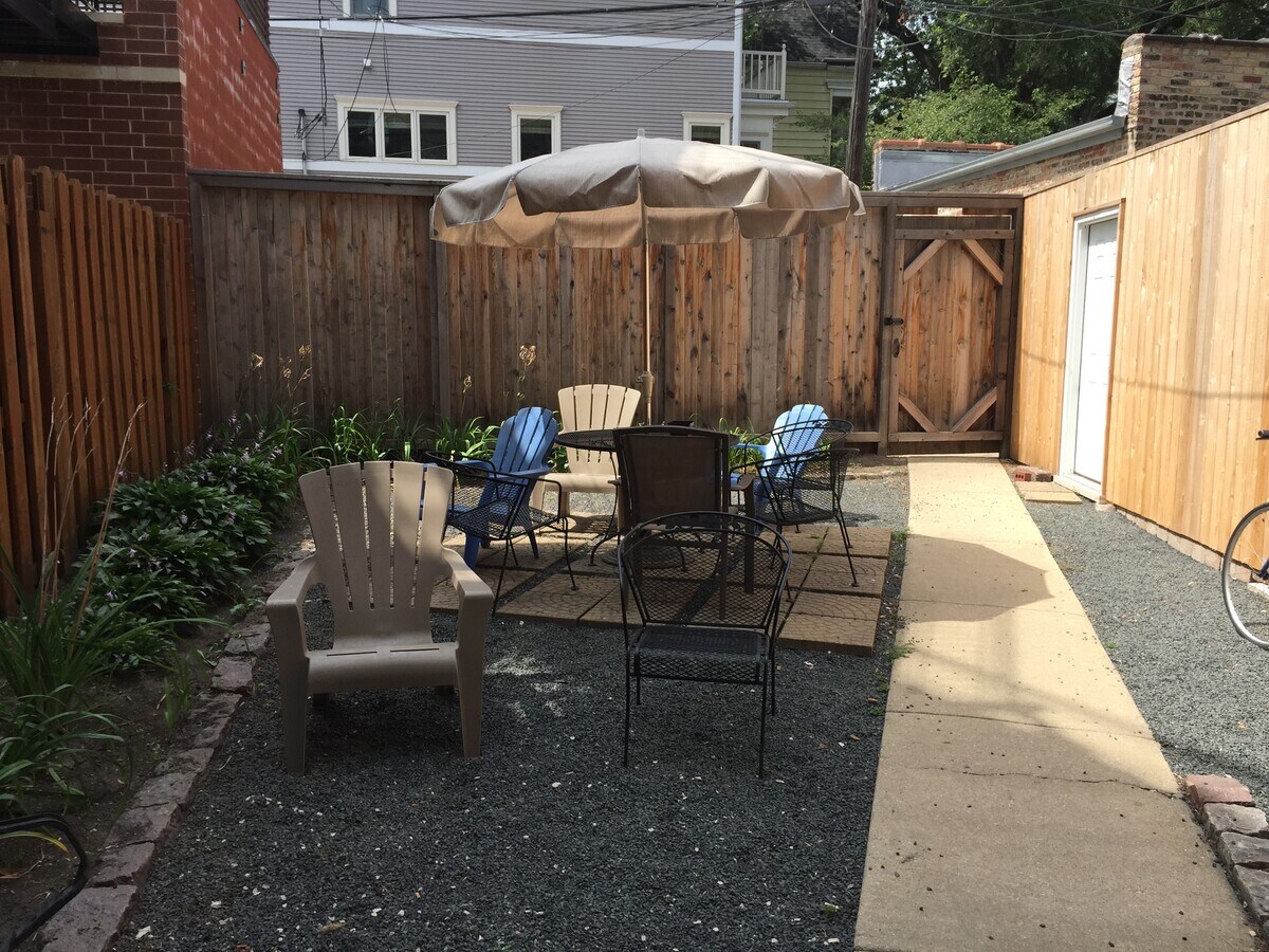 Photo - 2854 N Racine Ave Unidad 1